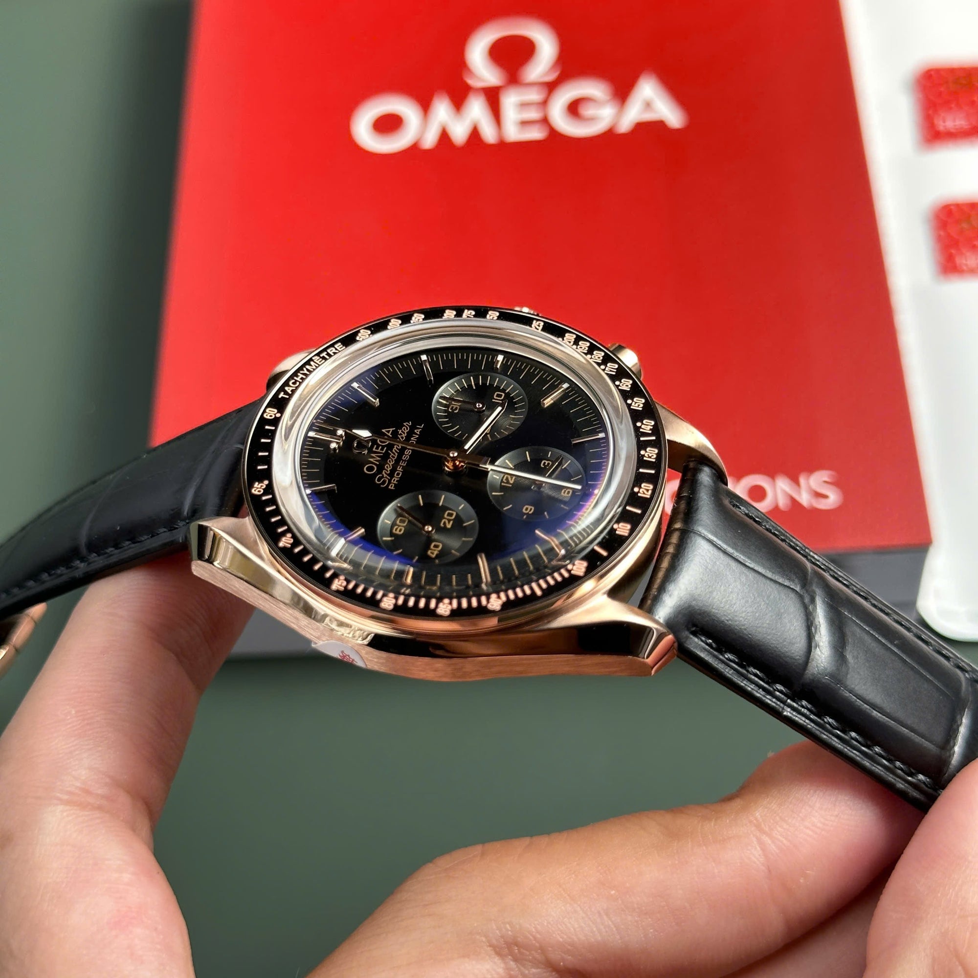 Omega Speedmaster Moonwatch