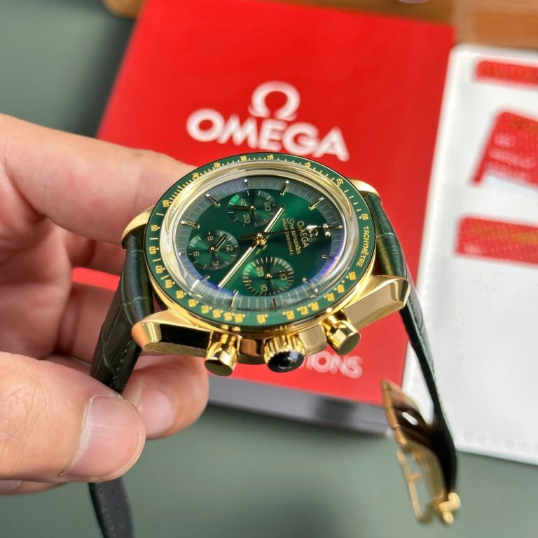 Omega Speedmaster Moonwatch