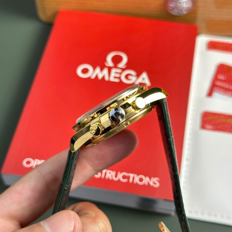 Omega Speedmaster Moonwatch