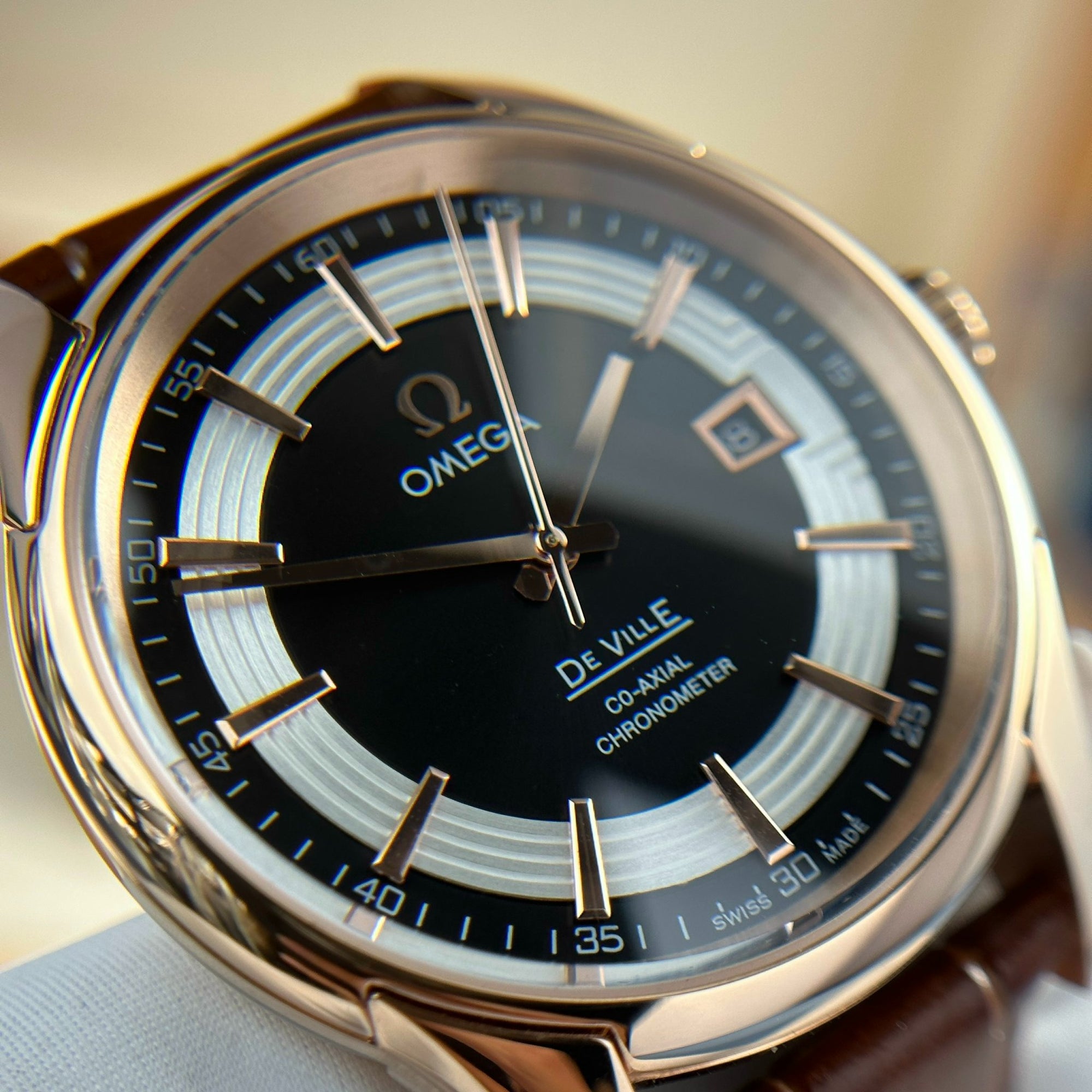 Omega De Ville Hour Vision