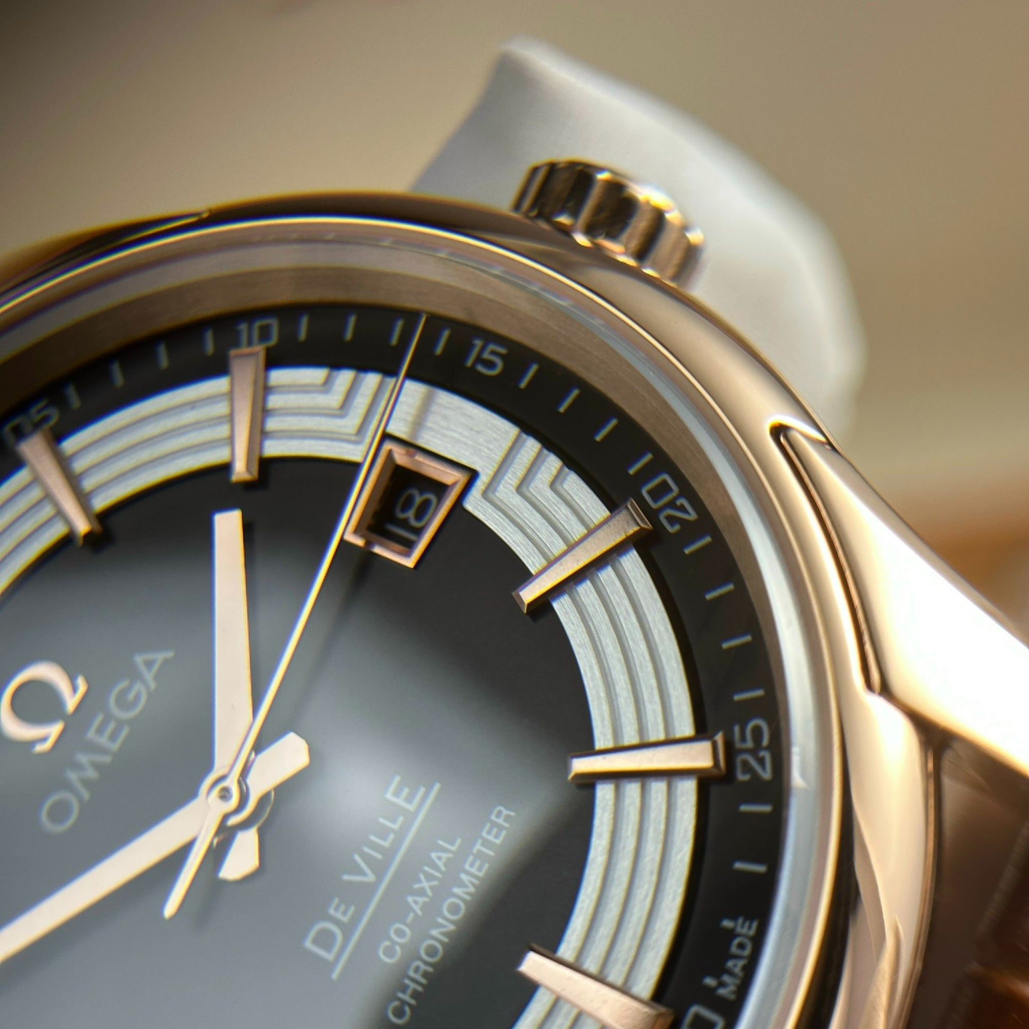 Omega De Ville Hour Vision